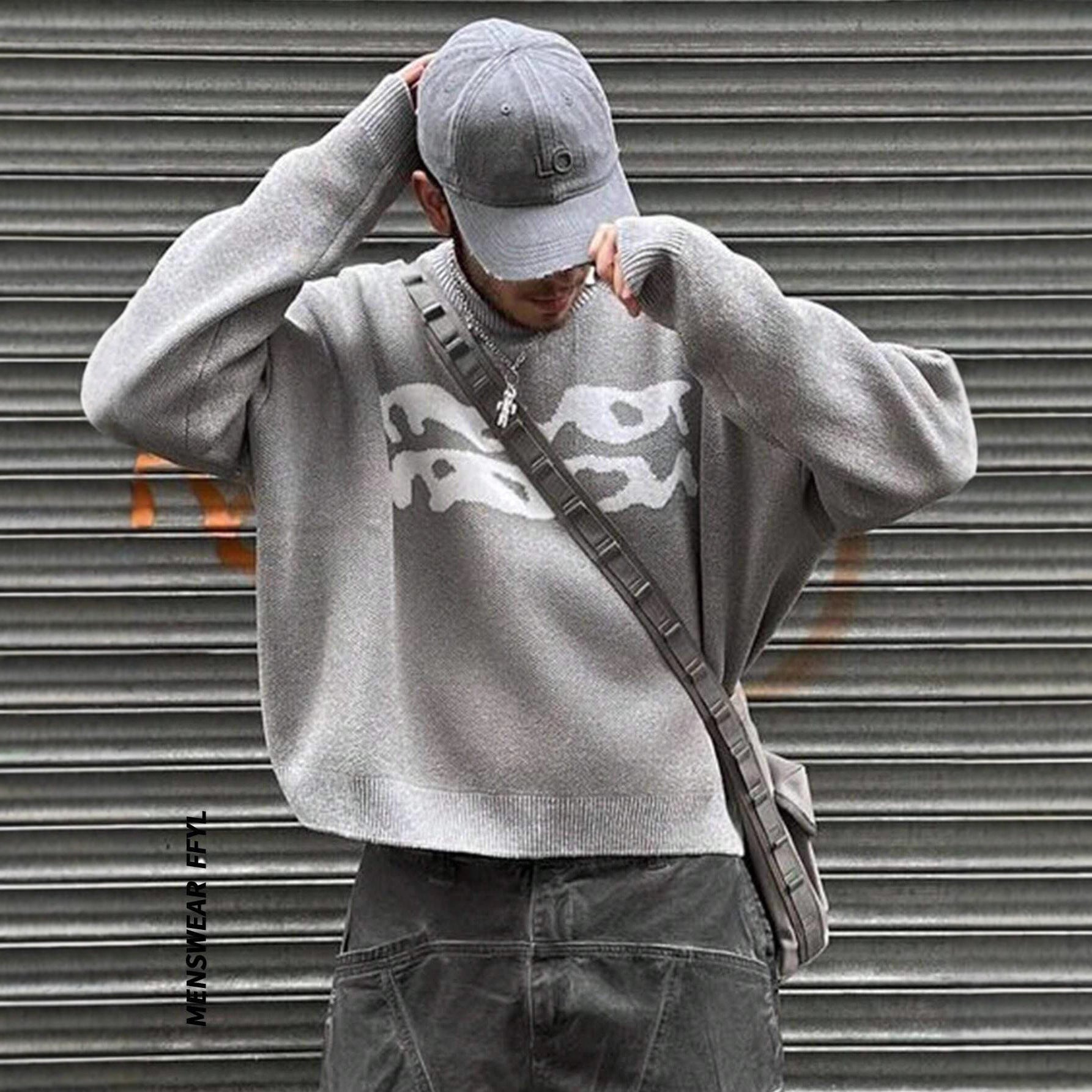 MEN’S LOOSE FIT GEOMETRIC KNIT SWEATER – WARM, STYLISH & VERSATILE