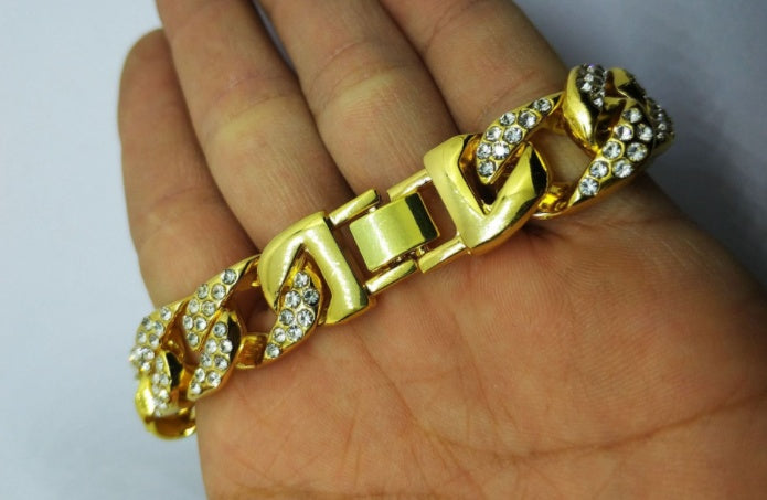 LYON CITY FULL DIAMOND CUBAN LINK BRACELET FOR MEN